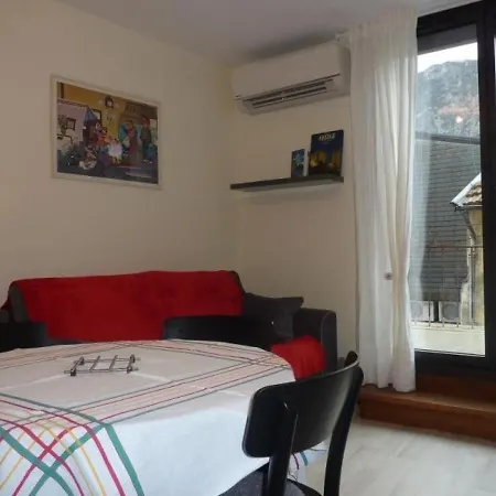 House Studio Nuance De Gris